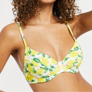 New Look soft cup underwired bikini top in lemon print